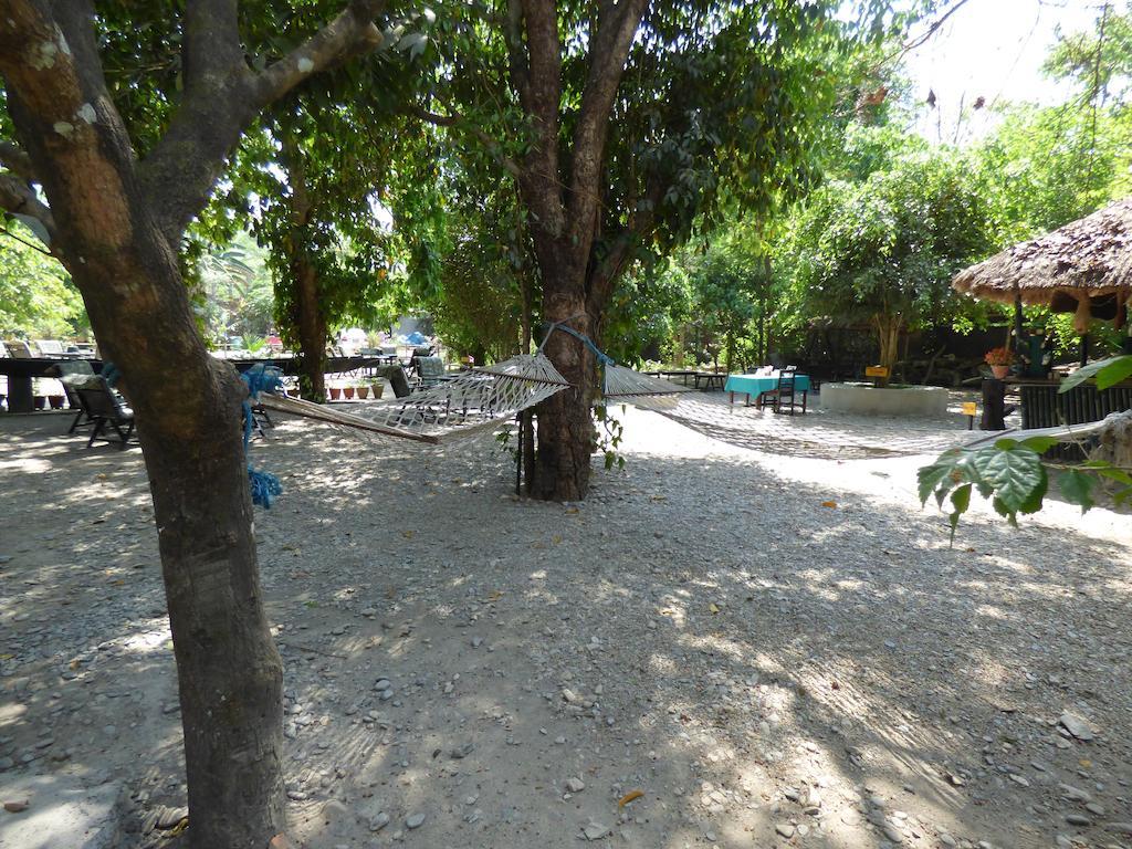 Chitwan Gaida Lodge Sauraha Ngoại thất bức ảnh