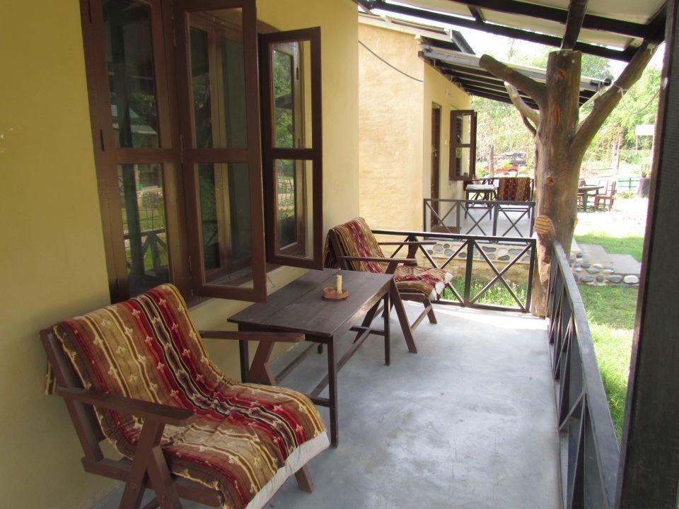 Chitwan Gaida Lodge Sauraha Ngoại thất bức ảnh