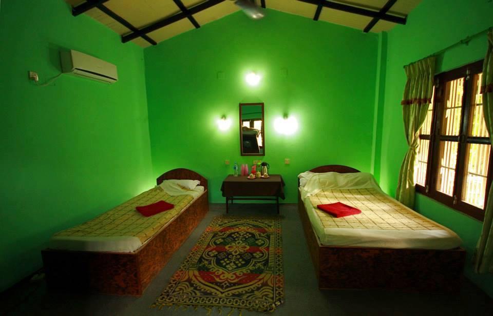 Chitwan Gaida Lodge Sauraha Ngoại thất bức ảnh